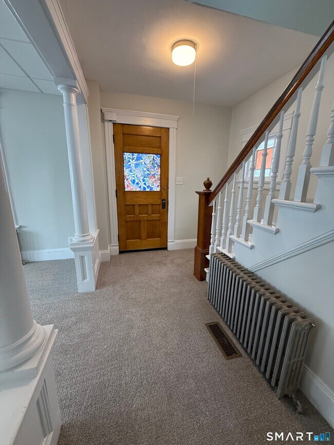 Building Photo - 17 Sylvan Ave