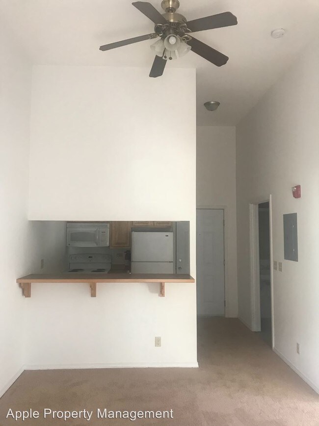 Foto del edificio - 12910 E Marginal Way S