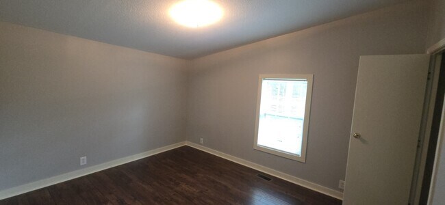 Foto del edificio - 2989 Enon Springs Rd W