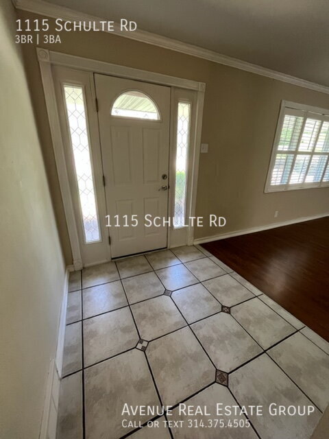 Building Photo - 1115 Schulte Rd
