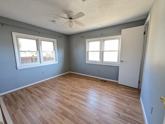 Foto del edificio - 906 Jackson St