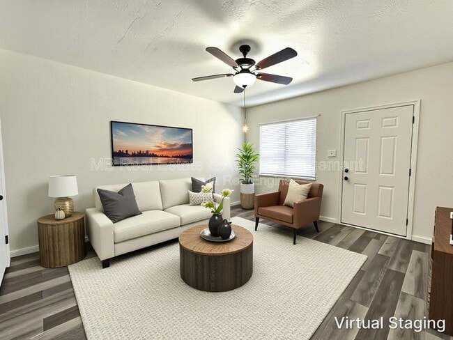 Photo - 1505 E Oak St Apartment