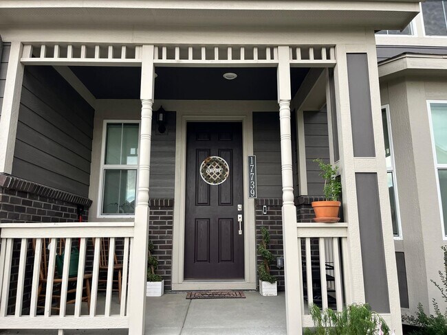 Foto del edificio - 17739 Olive St