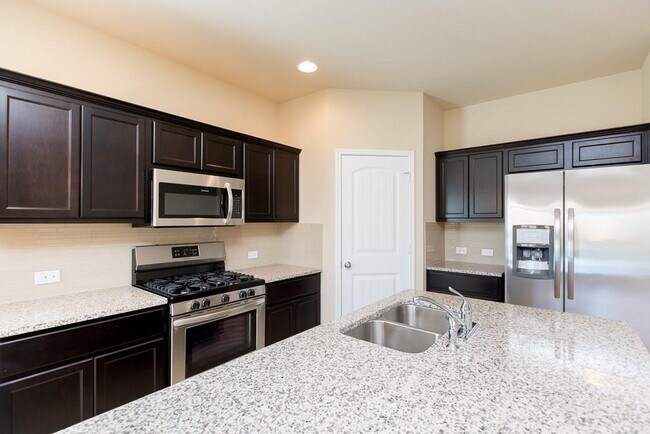 Foto del edificio - 6505 Loretta White Ln