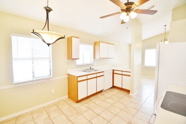 Foto del edificio - 4311 Kipling Ave