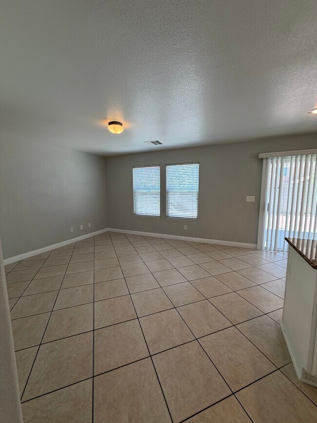 Foto del edificio - 9521 Grand Fir Ct