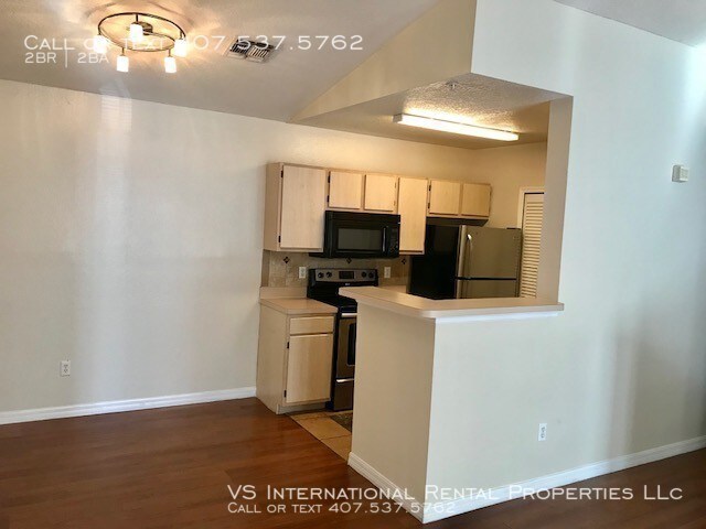 Building Photo - 2 Bed, 2 Bath Condo near the Mall at Millenia
