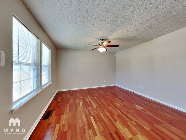 Foto del edificio - 105 Bridgedale Ct