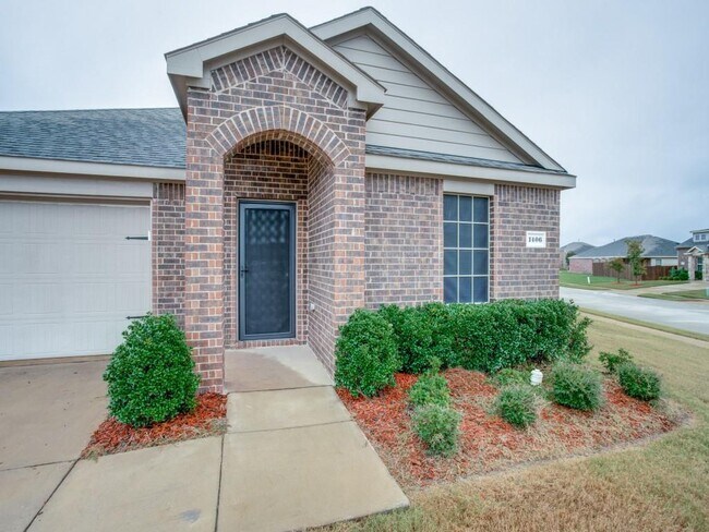 Building Photo - 1406 Cedar Hollow Dr