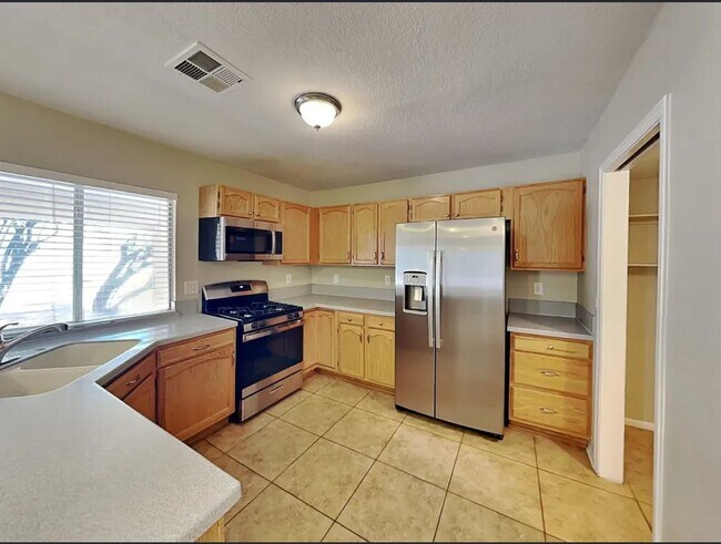 Foto del edificio - 5709 Heatherwood St