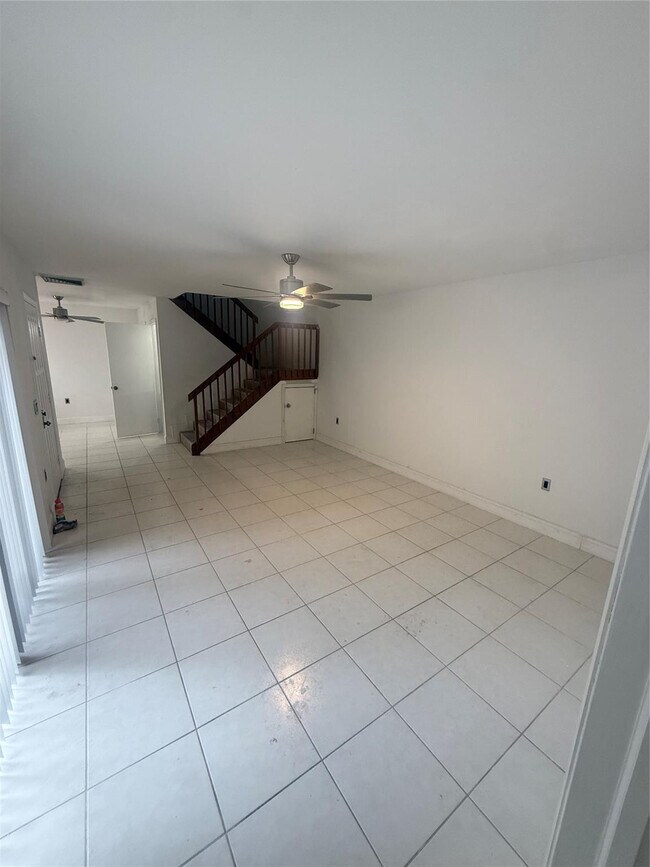 Foto del edificio - 9138 SW 23rd St