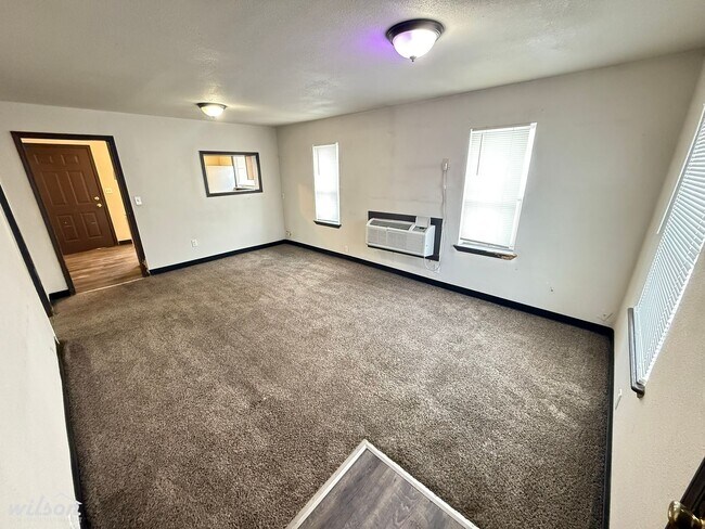 Foto del edificio - Quiet 2-Bedroom Home Along Hwy 12 – Large Yard