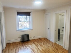 Building Photo - 6 1st St