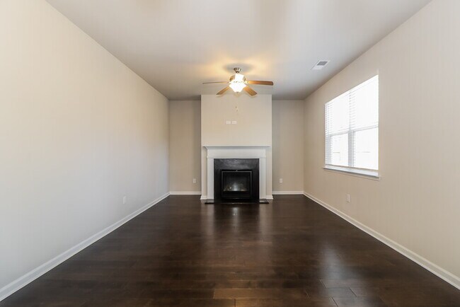 Building Photo - 3432 Stoneleigh Walk