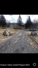 Building Photo - 552 NY-32