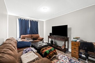 Building Photo - 11326 Saint Aubin St
