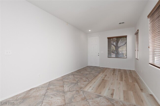 Building Photo - 908 Shining Rose Pl