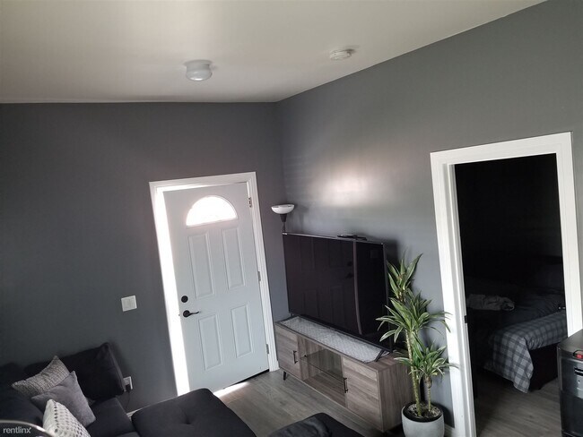 Building Photo - 1 br, 1 bath House - 15306 El Camino Avenu...