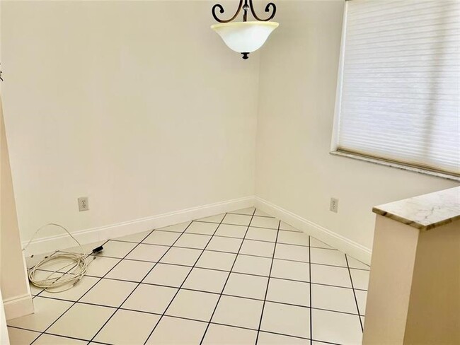 Foto del edificio - 9587 Weldon Cir