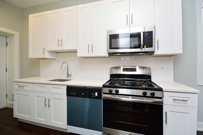 Foto del edificio - 2721 W Division St