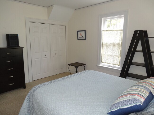 Dormitorio n.º 1 - 2001 Waite Ave