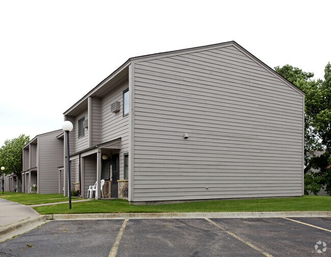 Ridgeway Apts 330 W 6th St Monticello, MN
