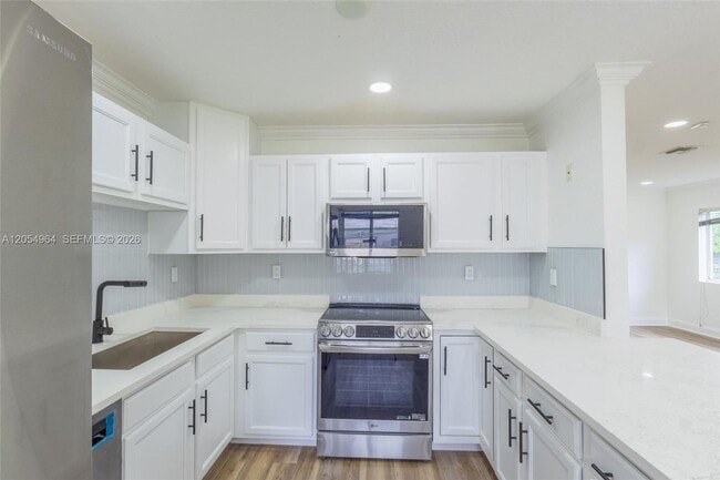 Photo - 30 NW 159th Street, Miami, FL 33169 House