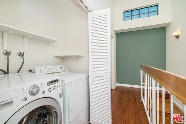 Building Photo - 5955 W 8th St