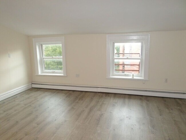 Livingroom - 59 Wayne St