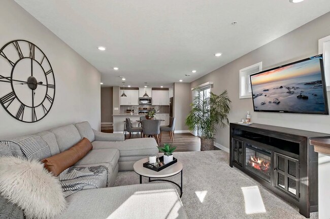Foto del edificio - 10886 Glacier Ln N