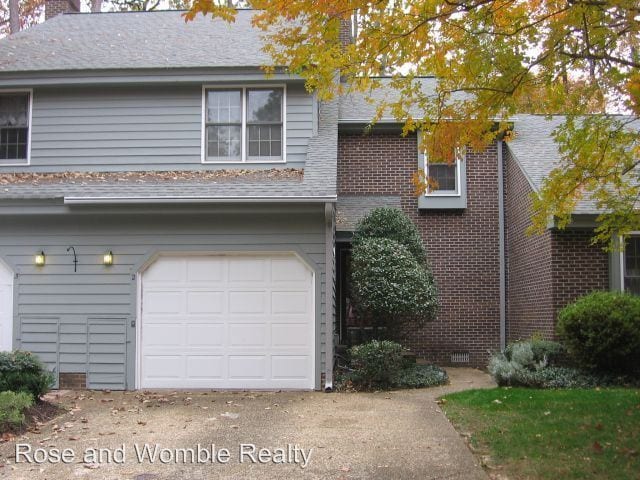 Primary Photo - 2 Autumn E