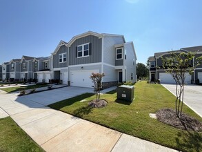 Building Photo - 1716 Braemar Vlg Dr