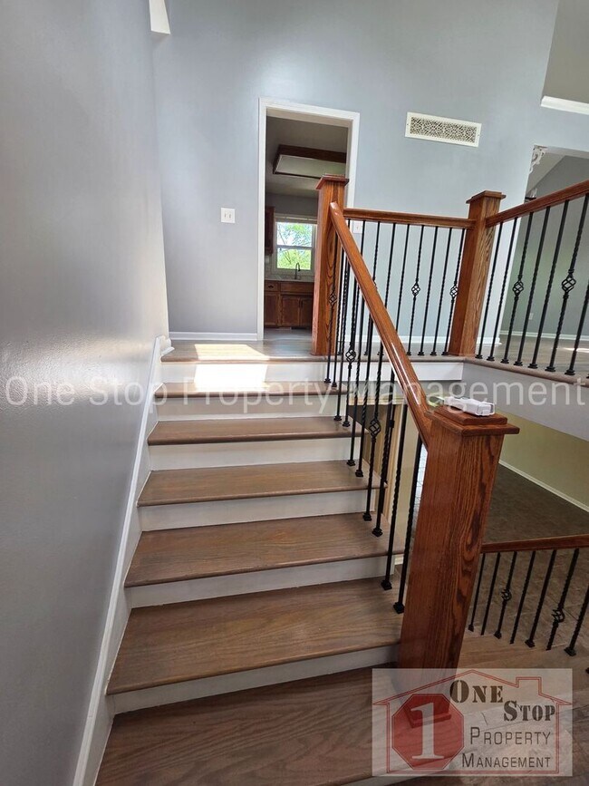 Foto del edificio - Beautiful 3 Bedroom 2.5 Bathroom in KCMO!
