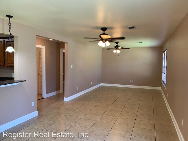 Building Photo - 3 br, 2 bath House - 4531 Metropolitan Dr.
