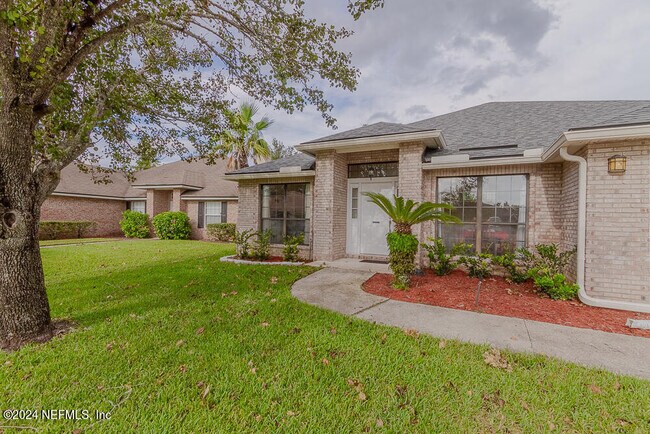 Foto del edificio - 4393 Pebble Brook Dr