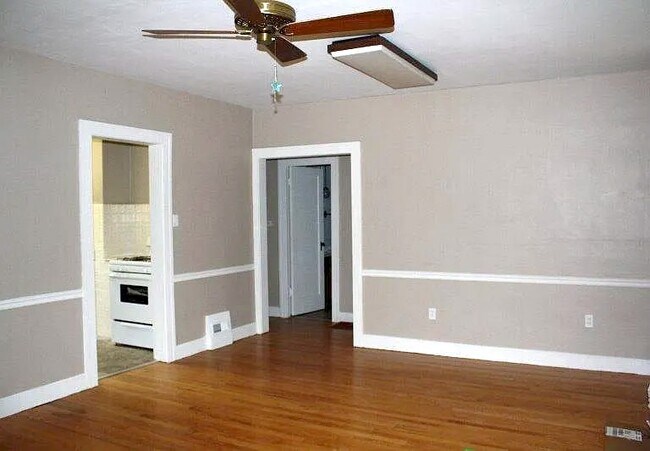 Foto del edificio - 3816 W Main St