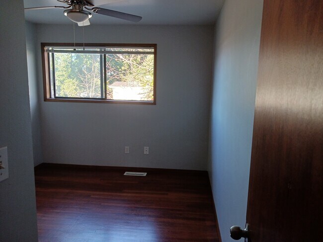 Foto del edificio - 127 NE 164th St