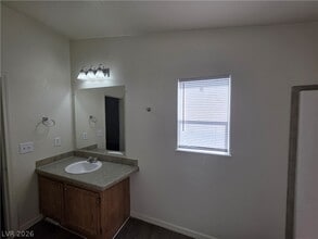 Building Photo - 3560 Estes Park Dr