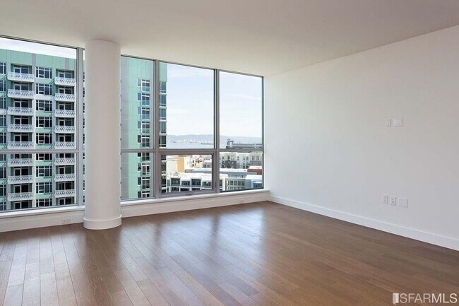 Foto del edificio - 708 Long Bridge Street