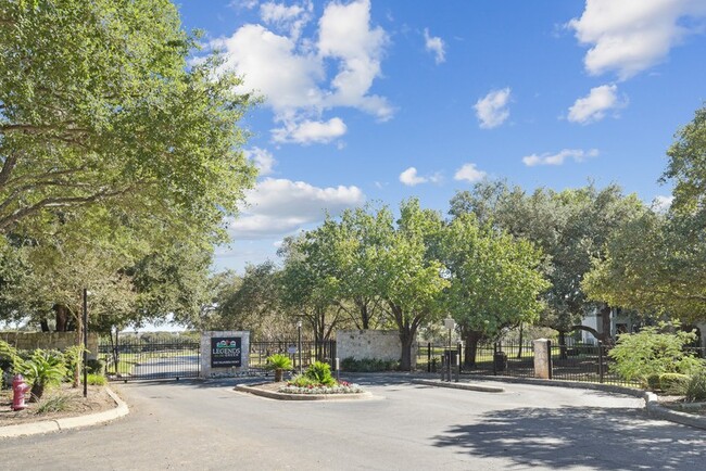 Leyendas en los apartamentos Green, San Antonio, Texas - Legends on the Green Apartments