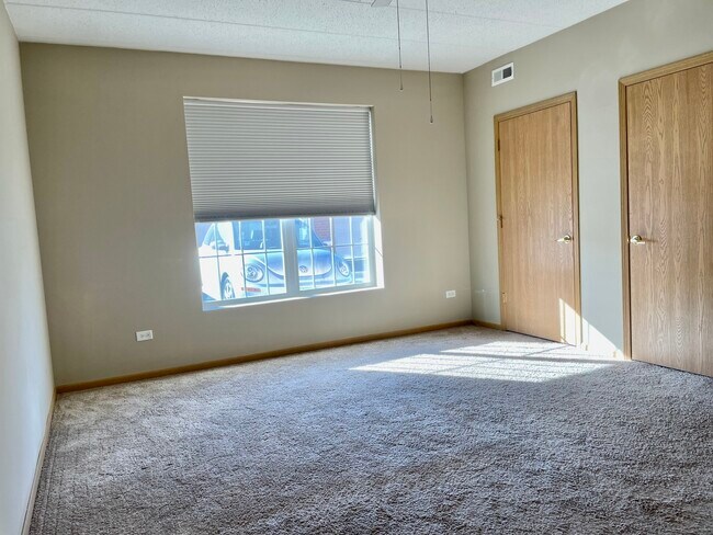 Building Photo - 16610 Liberty Cir