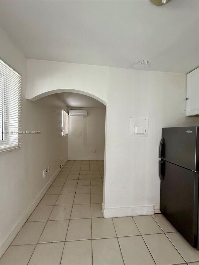Building Photo - 5305 Biscayne Blvd