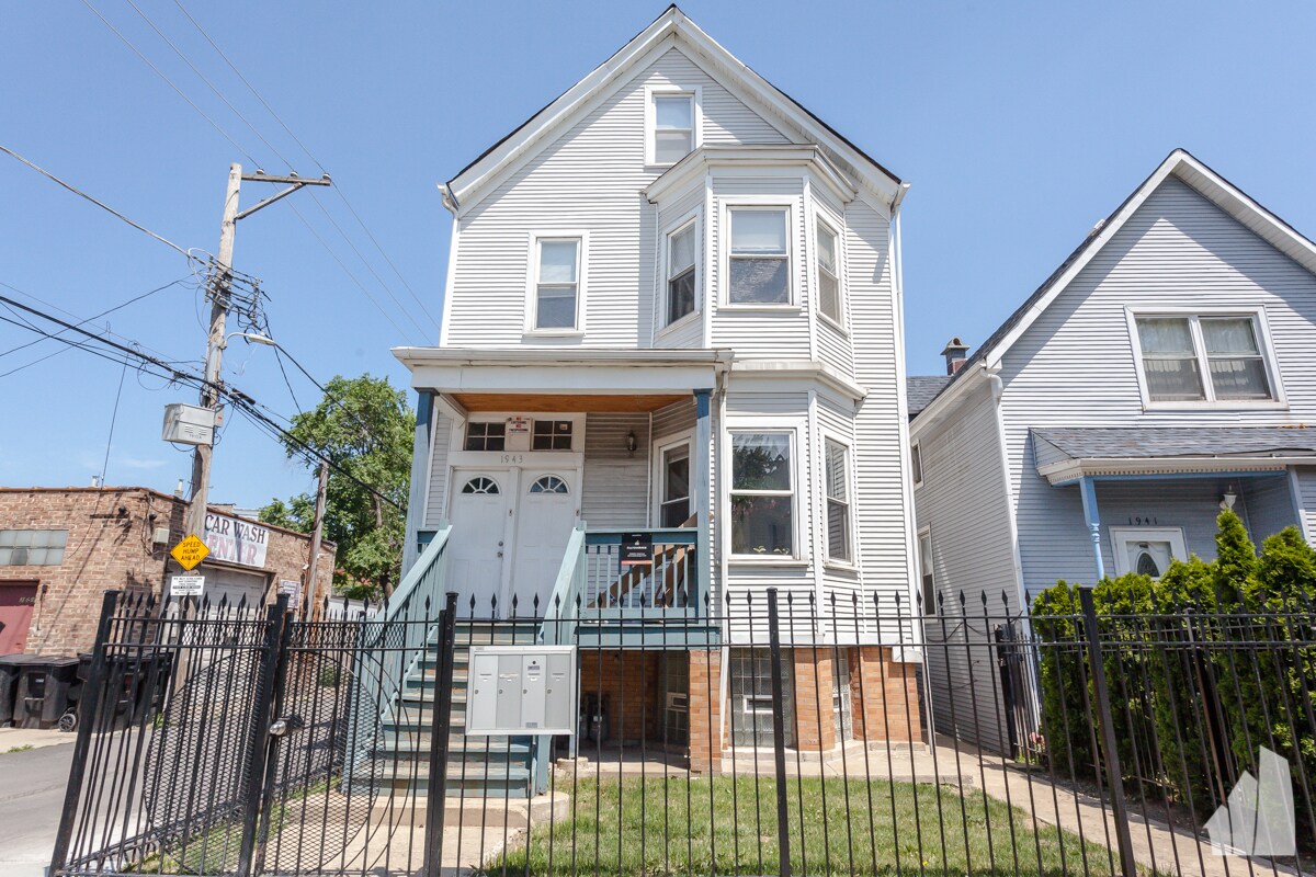 1943 N Lawndale Ave Unit G, Chicago, IL 60647 Condo for Rent in