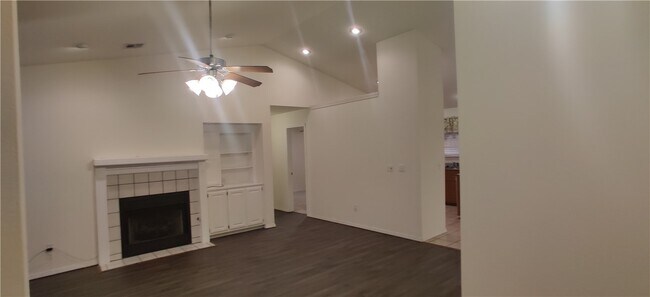 Building Photo - 3362 Brian St