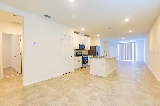 Foto del edificio - 6004 Bimini Ave