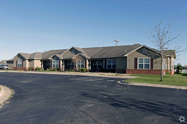 Parking - Autumn Ridge Apartment Homes