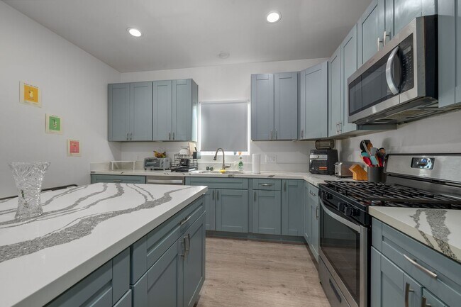 Foto del edificio - 5156 Brockbank Pl