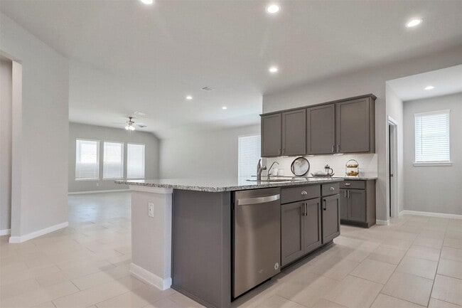 Building Photo - 5839 Brimstone Hill Ln