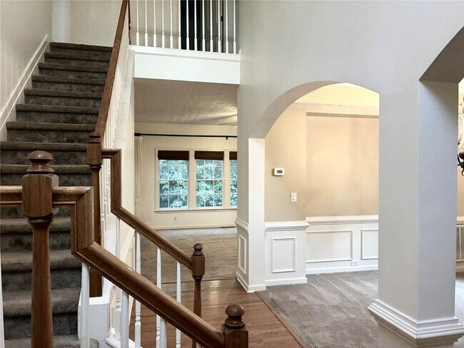 Building Photo - 3408 Palm Cir