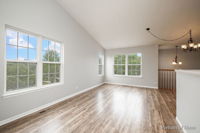 Building Photo - 742 Genesee Dr